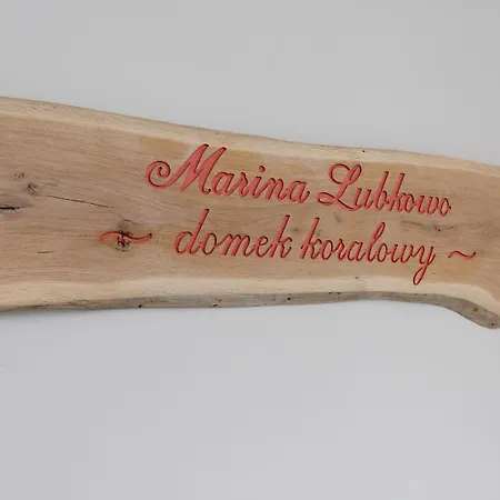 Piekny Koralowy W Lubkowie By Renters Prestige * Lubkowo