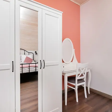 Piekny Koralowy W Lubkowie By Renters Prestige *