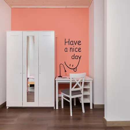 Piekny Koralowy W Lubkowie By Renters Prestige