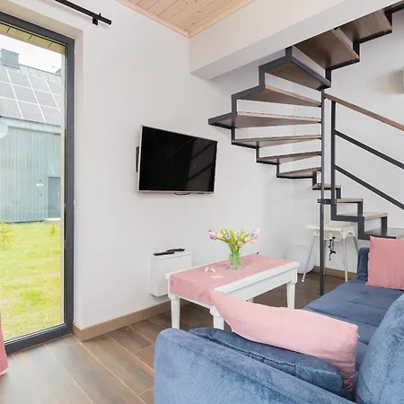 Apartman Piekny Koralowy W Lubkowie By Renters Prestige *